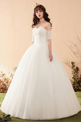 Romantic Lace Embroidered Strapless Princess Wedding Dress