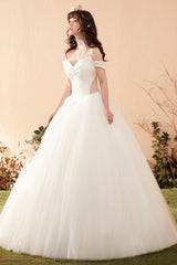 Elegant Off-Shoulder Ball Gown Wedding Dress with Statement Bow